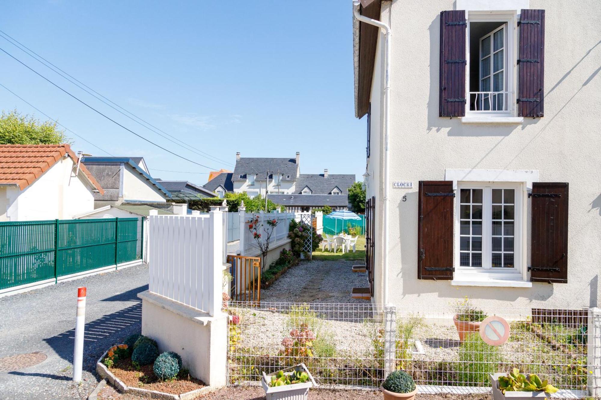 La Maison Cabourgeaise Proche Mer Exterior photo